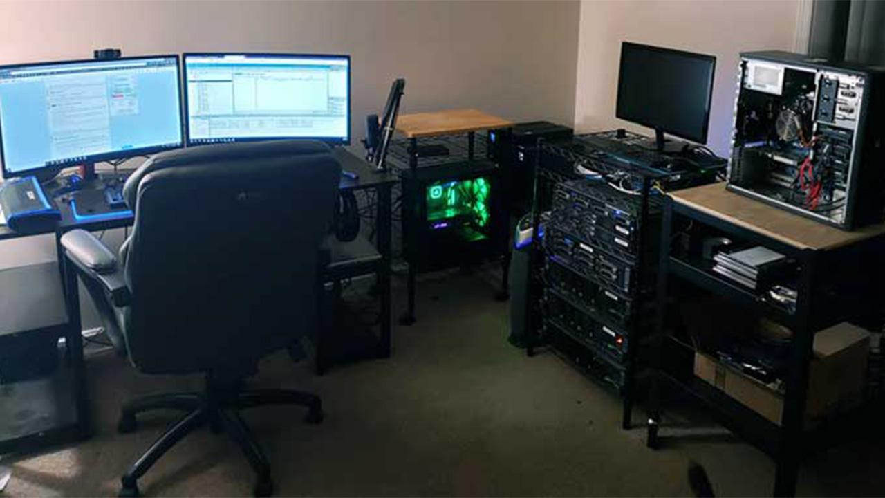 Laptop Jadul di Rumahmu Bisa Jadi Server Sungguhan